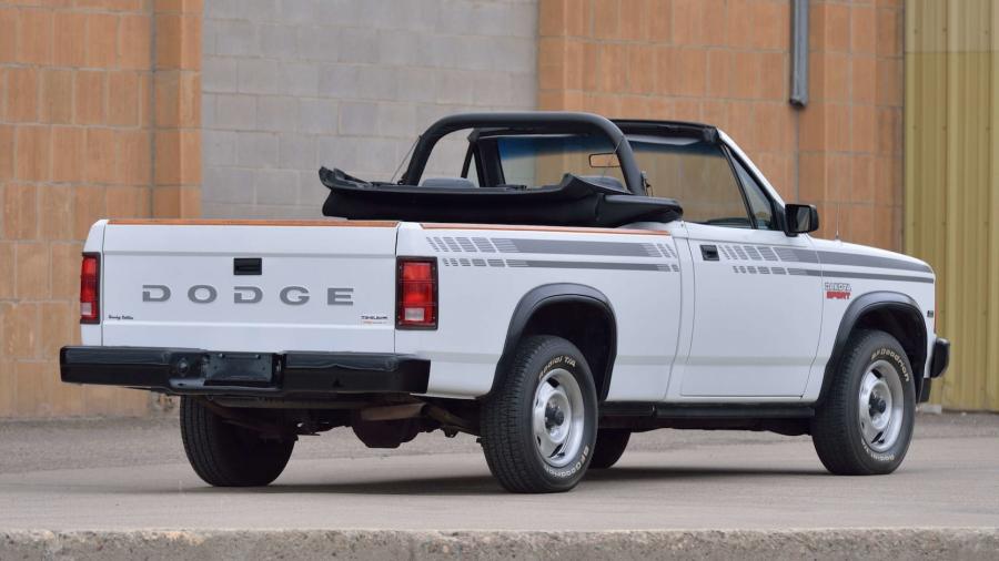  Dodge Dakota LS Sport Convertible (1 of 999) 1990 года  (фото 9 из 20)